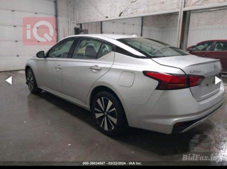 نیسان ئەلتیما